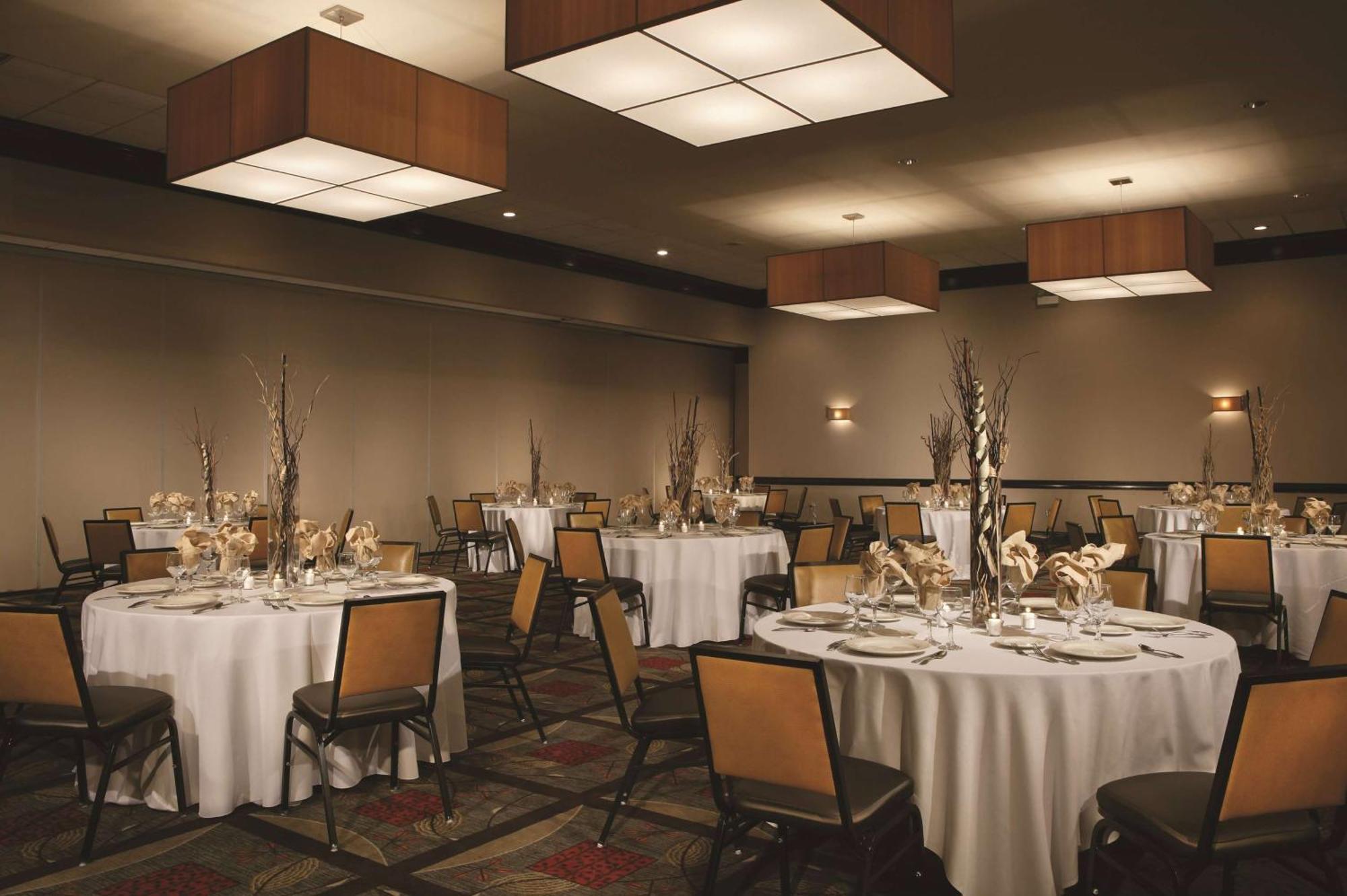 Wyndham Columbus Hotel Worthington Bagian luar foto