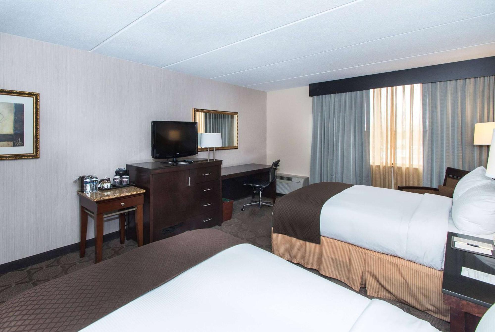 Wyndham Columbus Hotel Worthington Bagian luar foto